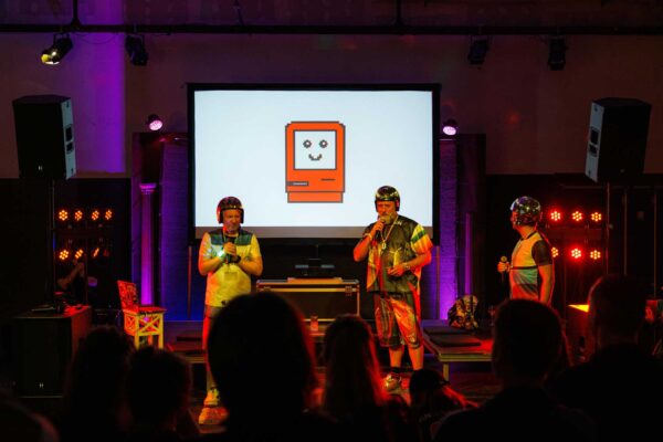 Mathias-Harms,-Micheale-Hencke,-Max-Eggert